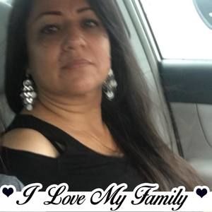 Meet your Posher, Adriana